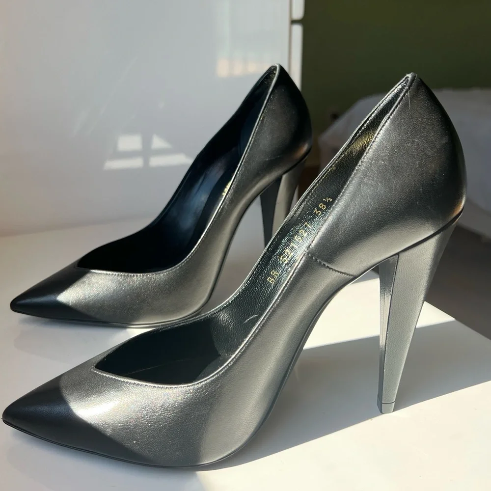 Saint Laurent Era 110 Black Leather Pumps - Picture 7 of 8